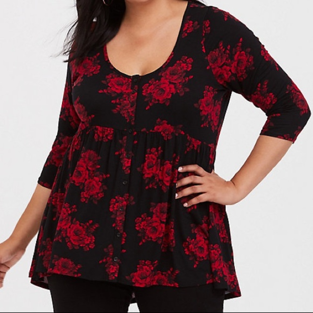 TORRID SIZE 2X Black & Red Floral Babydoll Shirt